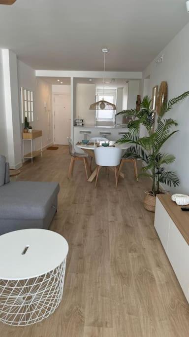 Apartamento Con Vistas Al Mar En Playa Granada Мотрил Екстериор снимка